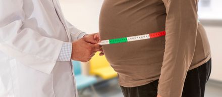 Adipositas (Fettleibigkeit): Ursachen, Folgen & Behandlung