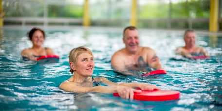 Bewegungstherapie im Wasser Bewegungstherapie im Wasser