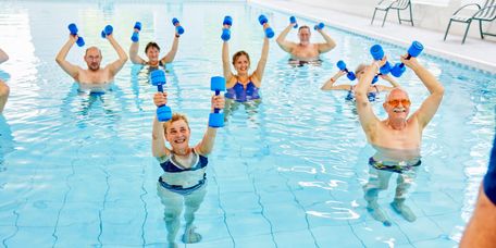 Wassergymnastik bei Rheuma