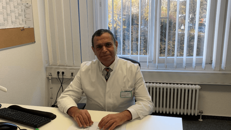 Hossam Helmi Elshazli leitet die Orthopädie der MEDICLIN Klinik am Brunnenberg