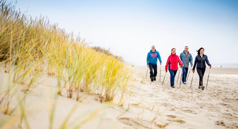 MEDICLIN Dünenwald Klinik Walking am Meer