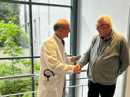700. Hirnschrittmacher-Patient erfolgreich rehabilitiert: MEDICLIN Klinik Reichshof setzt Maßstäbe in der Parkinson-Therapie