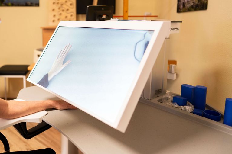 Mit sportlichem Ehrgeiz gegen den Phantomschmerz: Wie die digitale Spiegeltherapie Wolfgang Stöckl hilft