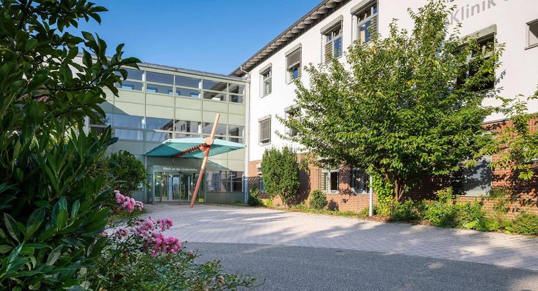 Klinikeingang Lindenhöhe