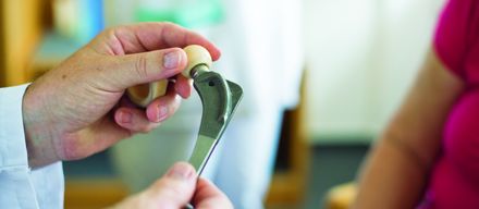 Gelenkersatz: Gut und lange leben mit einem künstlichen Gelenk