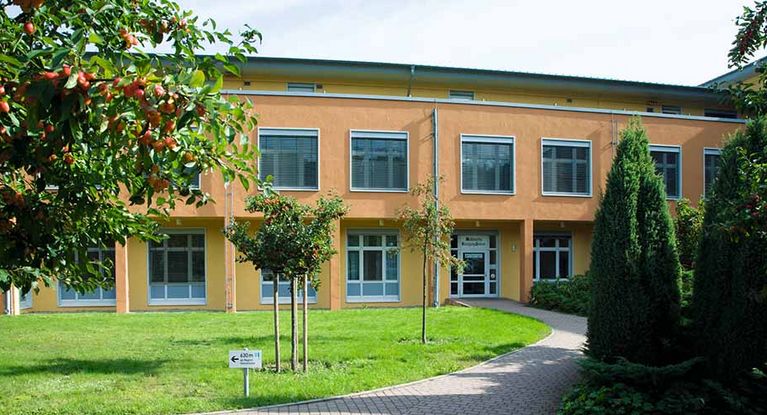 Außenansicht Eingang MEDICLNI MVZ Plau am See