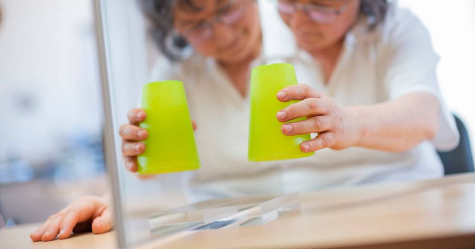 Spiegeltherapie Spiegeltherapie