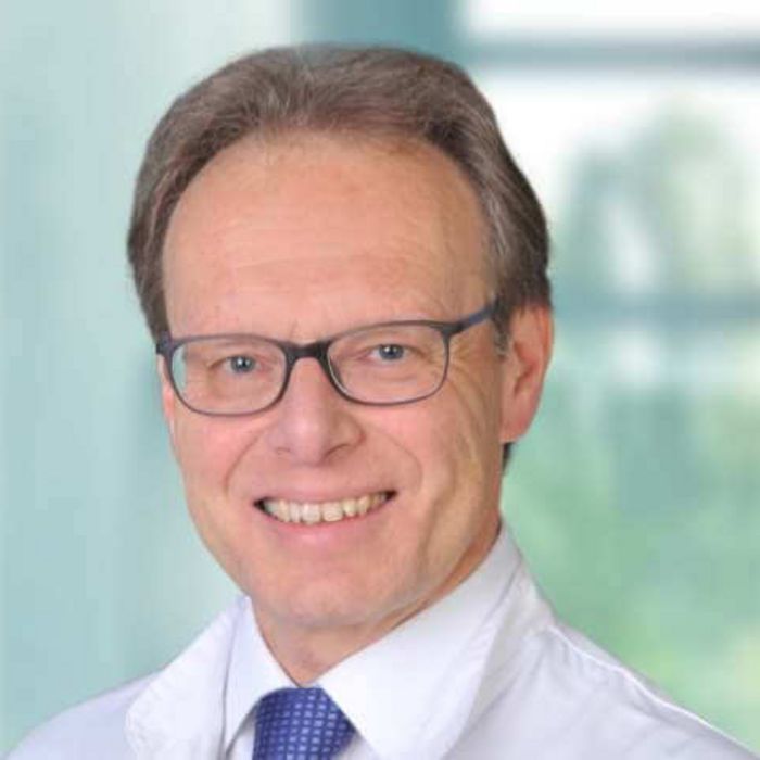 Porträt Dr. Michael Annas