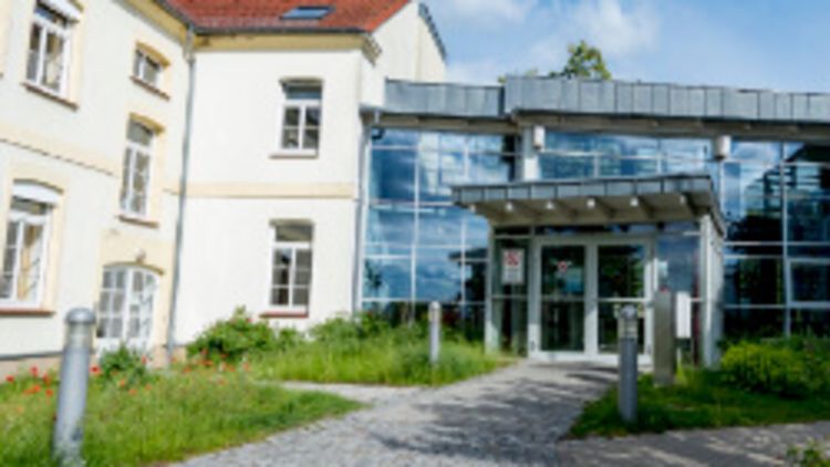 Eingang Müritz Klinikum MEDICLIN Müritz-Klinikum