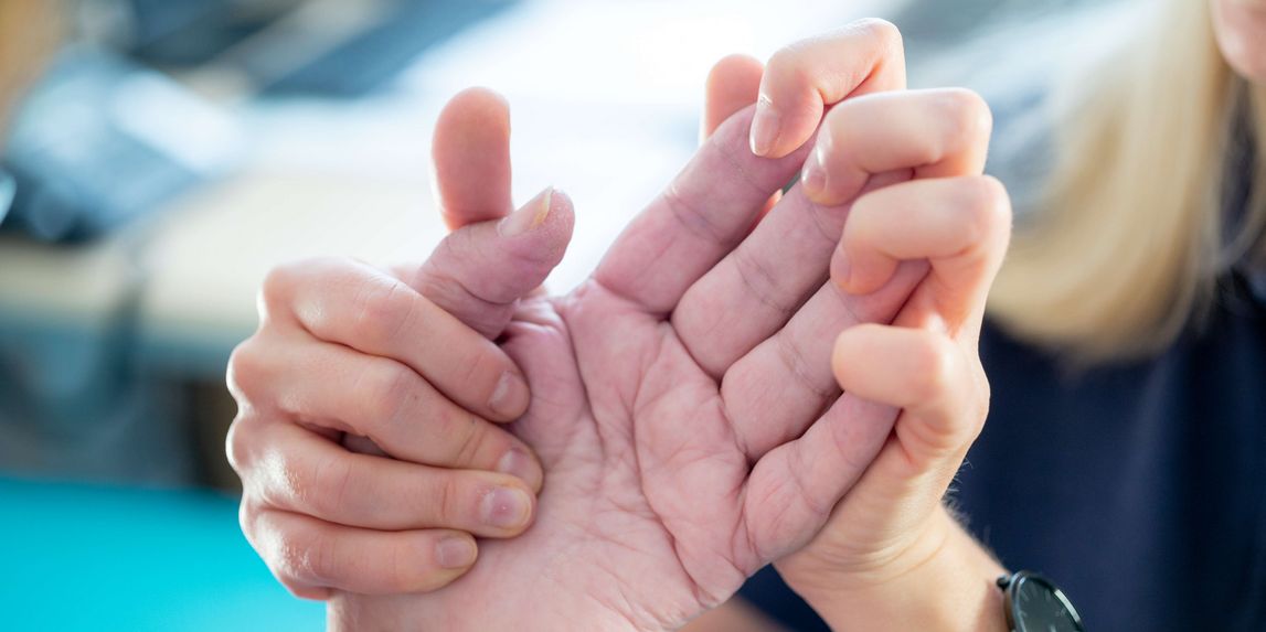 Werden meine Hände und Handgelänke größer? (Pubertät, Wachstum, Hand)