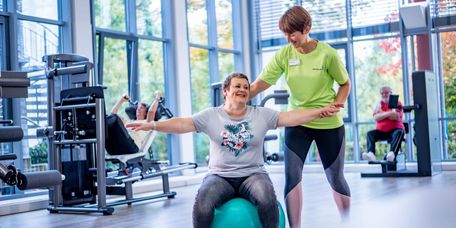 Gleichgewicht üben – orthopädische Reha