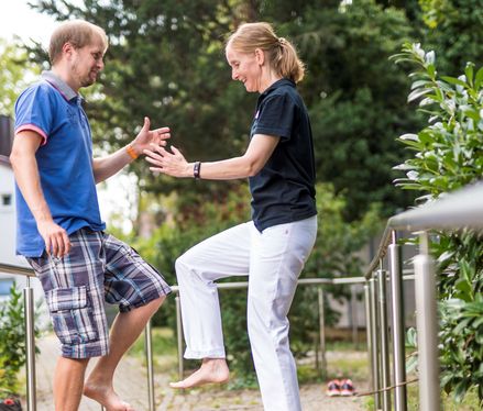 Bewegungstherapie Schaufensterkrankheit – wenn das Gehen zur Qual wird