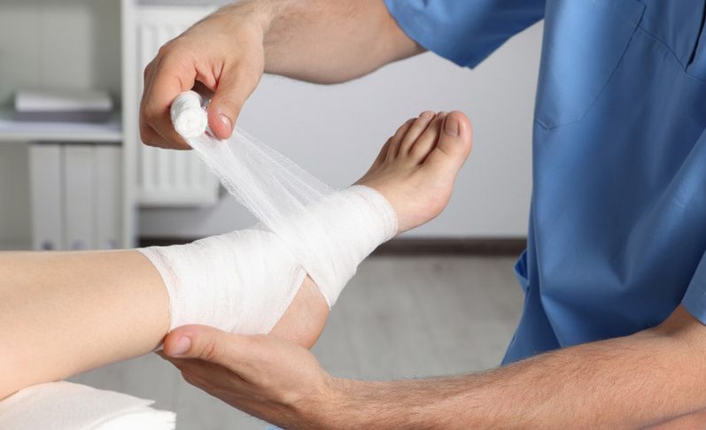 Diabetischer Fuß: Risikofaktoren, Symptome, Behandlung & Vorbeugung