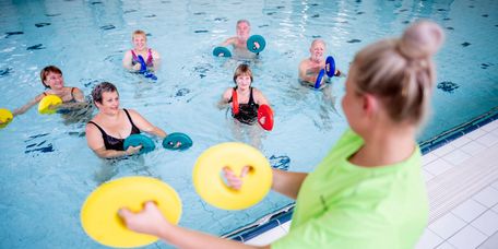 Wassergymnastik in der kardiologischen Reha