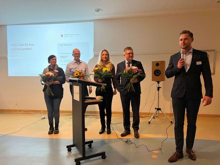 Enger Austausch zwischen Haus- und Klinikärzt*innen