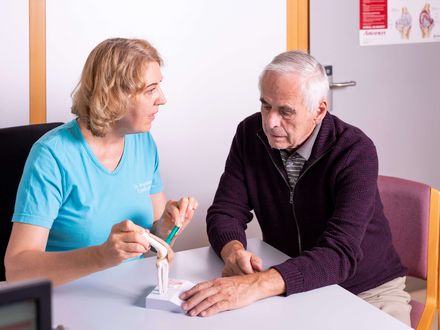 Knie-Totalendoprothesen - MEDICLIN Waldkrankenhaus erfüllt Vorgaben locker