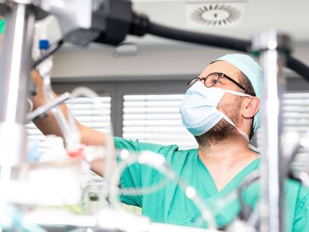 MEDICLIN Herzzentrum Coswig: weltweit erster Einsatz von hybrider Herz-Lungen-Maschine (HLM)