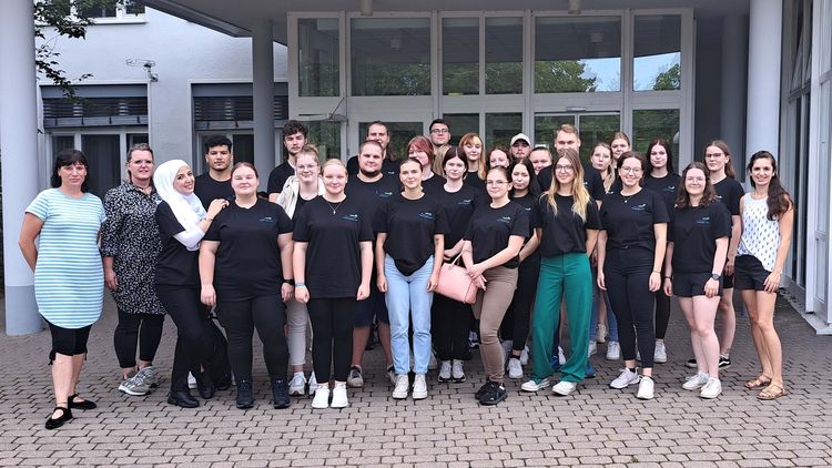 OP-Alltag, Pflegetools, Wassergymnastik: MEDICLIN Krankenhaus und Reha-Zentrum Plau am See veranstaltet ersten interdisziplinären Azubi-Tag