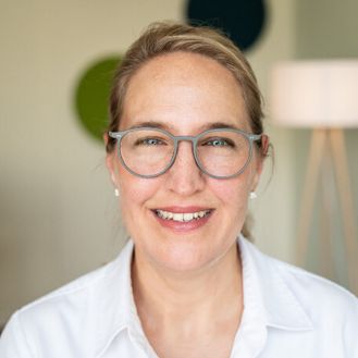 Dr. Rebecca Knoche Dr. Rebecca Knoche